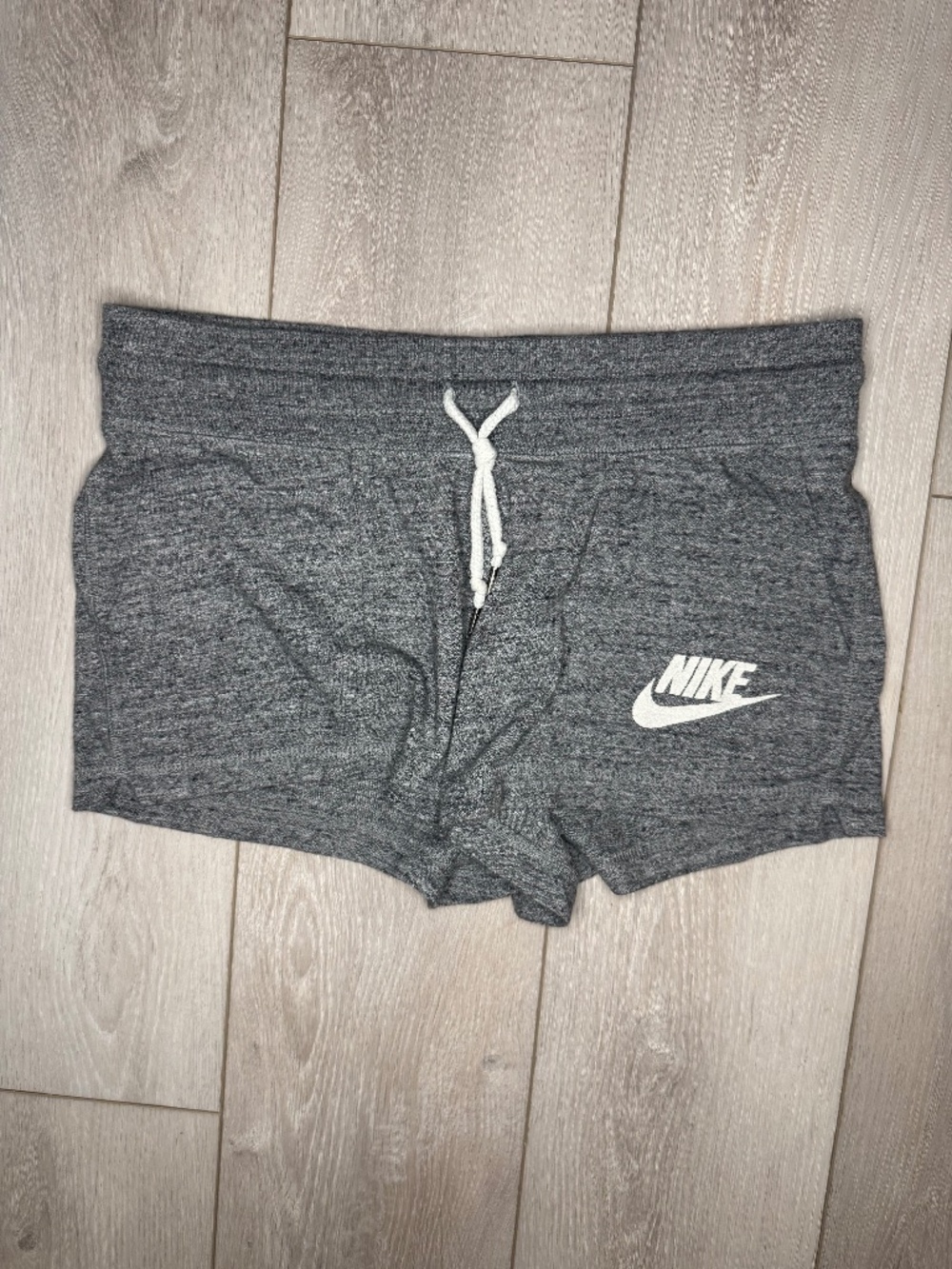 Nike Sportswear Gym Vintage Shorts M Dark Gray Heather 813874-091